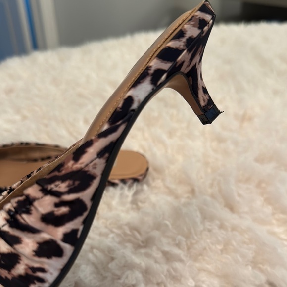 Leopard Print Women's Shoes - Picture 8 of 8
